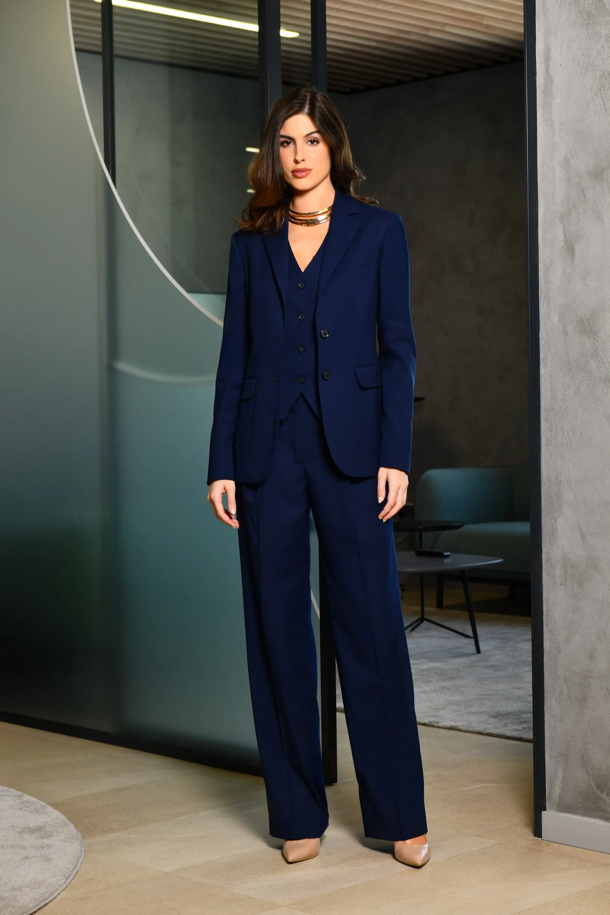 Navy Blue Three-Piece Suit  Contemporary Power Dressing with a Touch of Elegance Online UAE